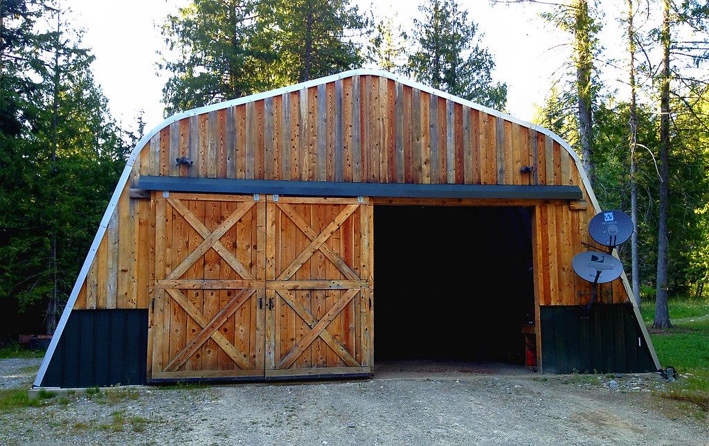 Wood-front quonset shop with double barn doors